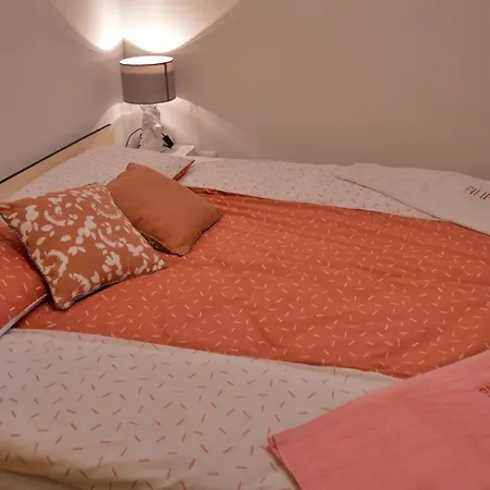Apartman A *